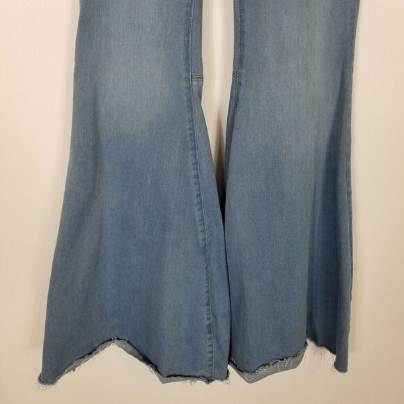 Free People We The Free Just Float On Flare Jeans Sz 27 R Blue Boho Festival - Picture 3 of 8